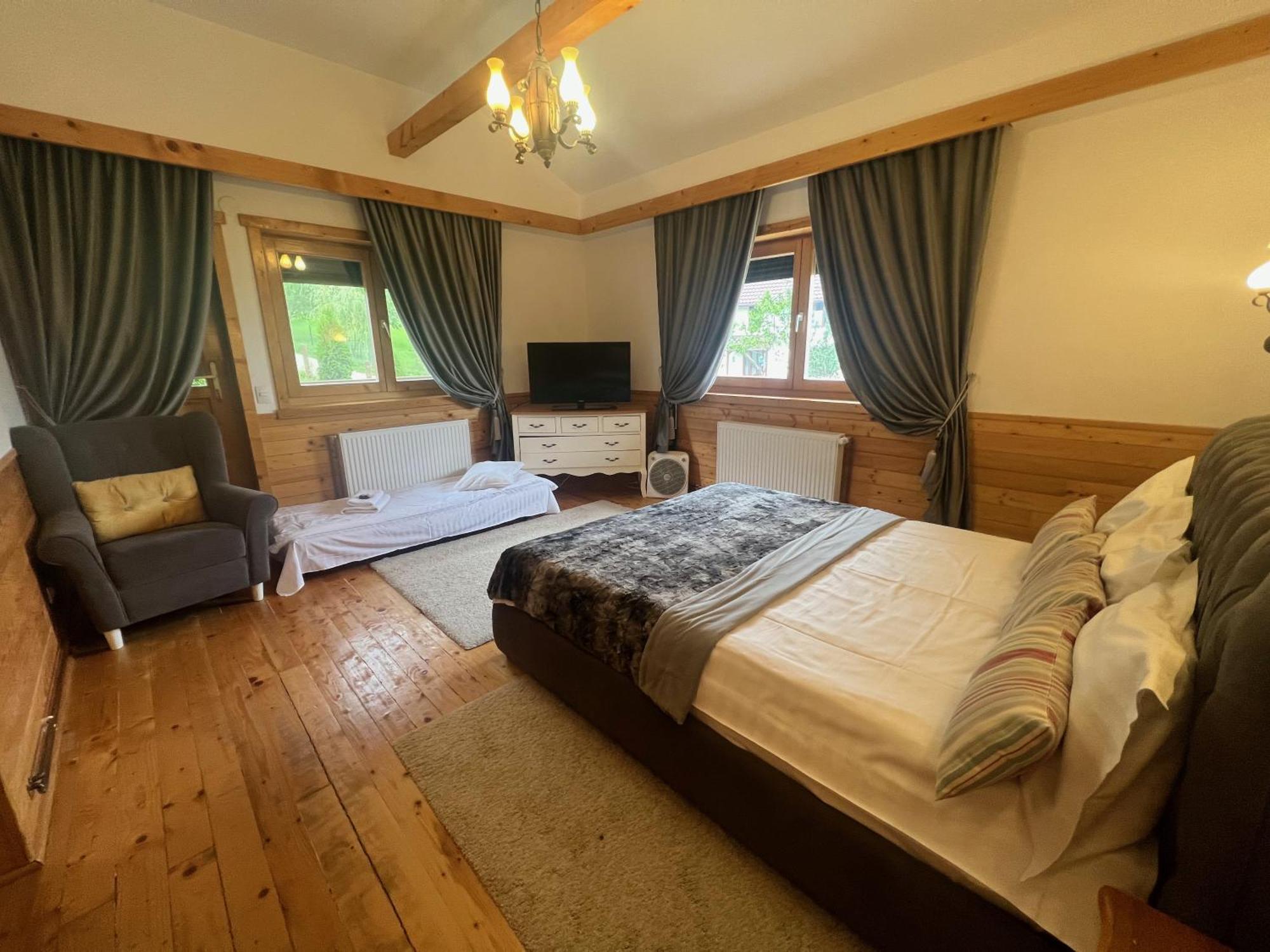 Carpathian Log Home Бран Экстерьер фото